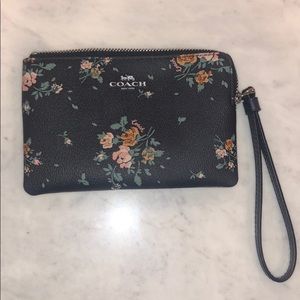 Coach wallet, never used! Great condition